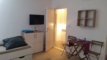 Pension Prestige Schoenbrunn Vídeň Bed & Breakfast