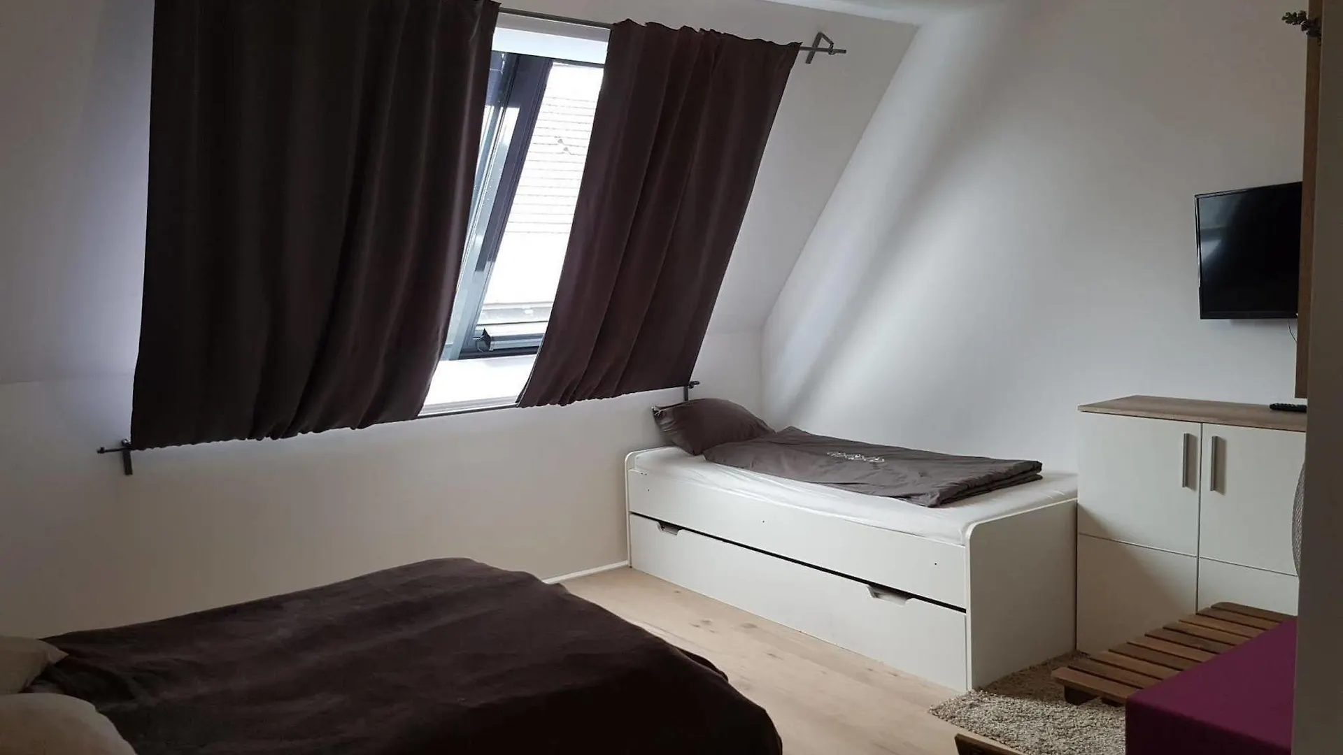 Pension Prestige Schoenbrunn Vídeň 3*,  Rakousko